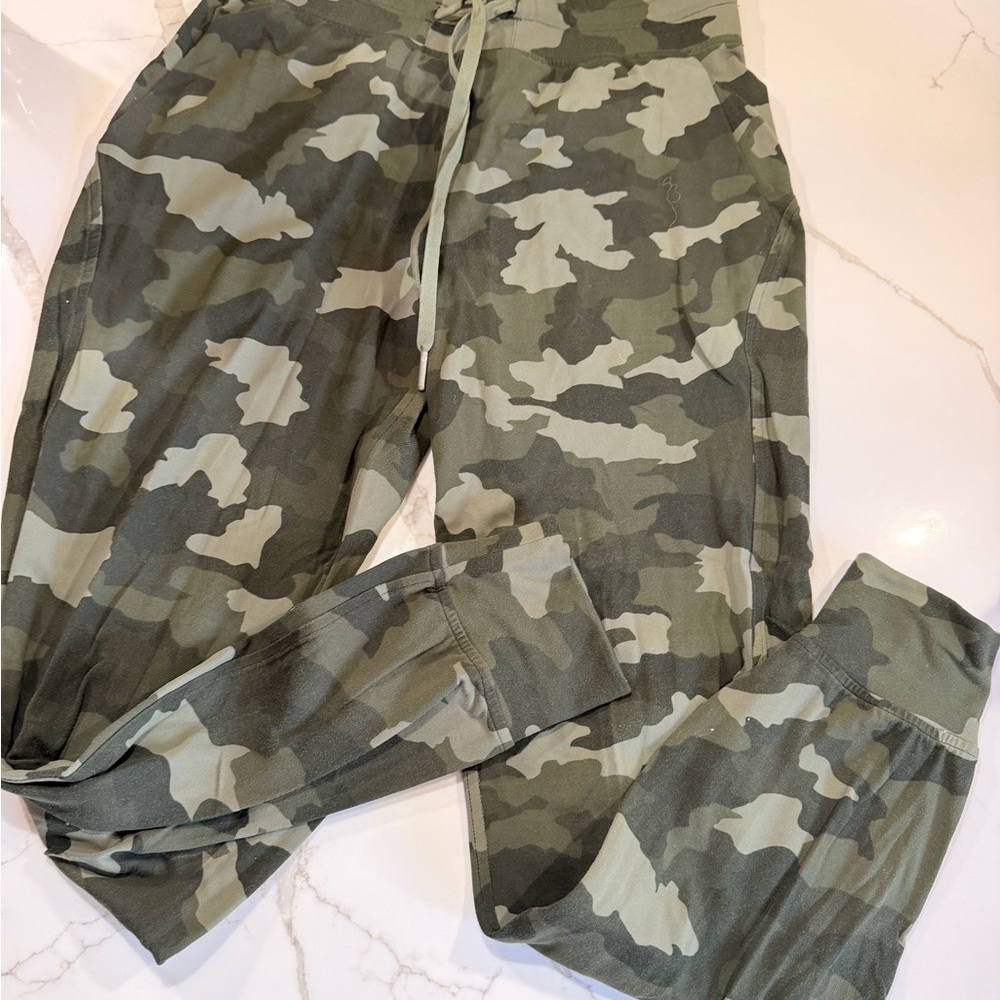 Lululemon Green Camouflage Jogger Pants